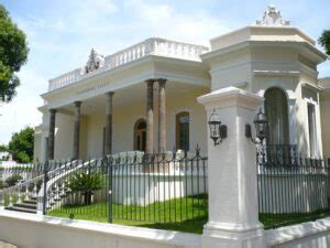 casa versace guadalajara ubicacion|la casa versace guadalajara.